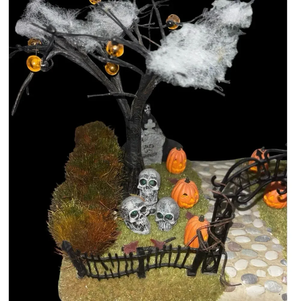 Dept 56 Snow Village Haunted Yard Halloween Decor in Original Box Goth Lighted